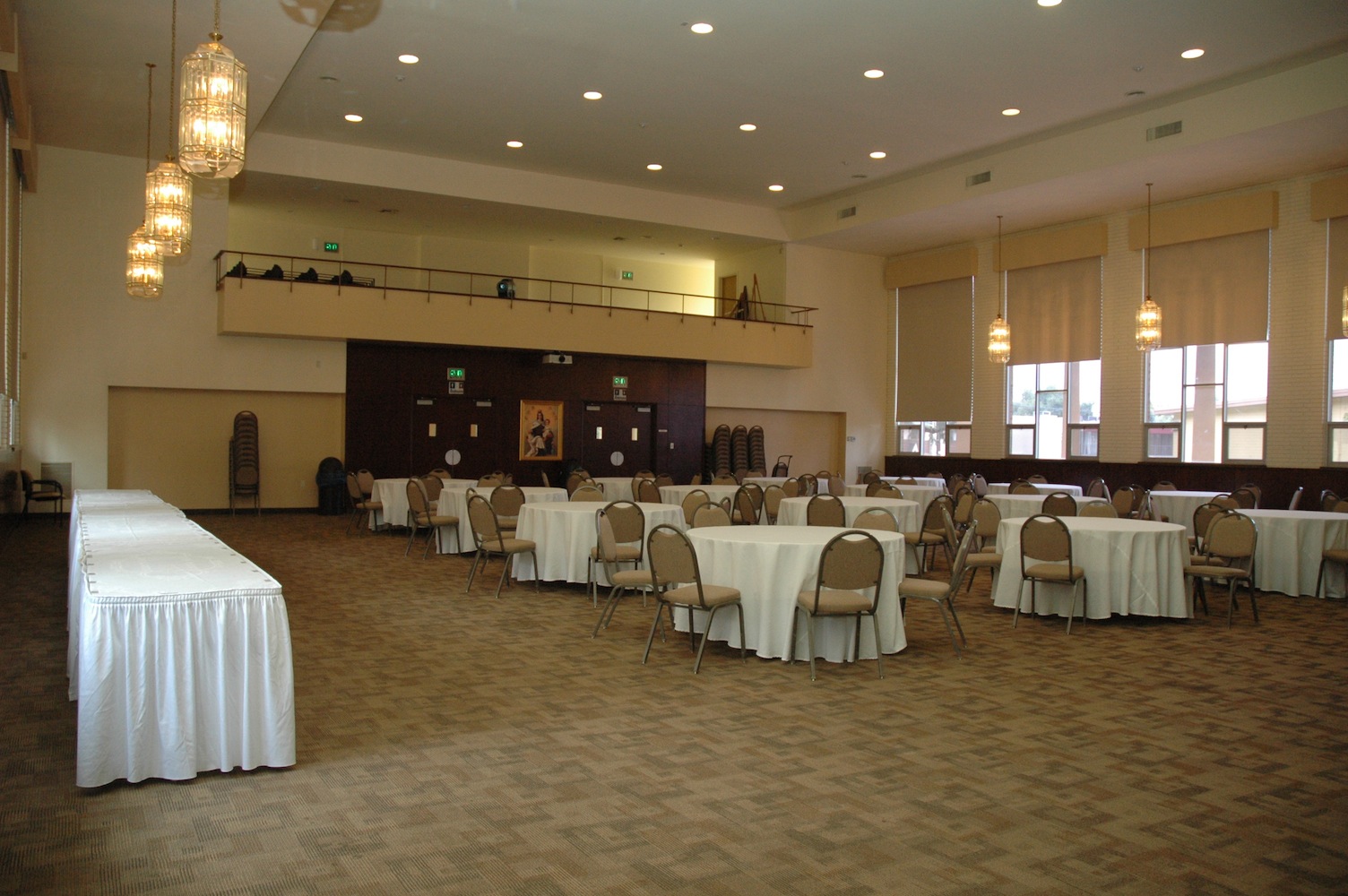 Madonna Hall Santa Teresita